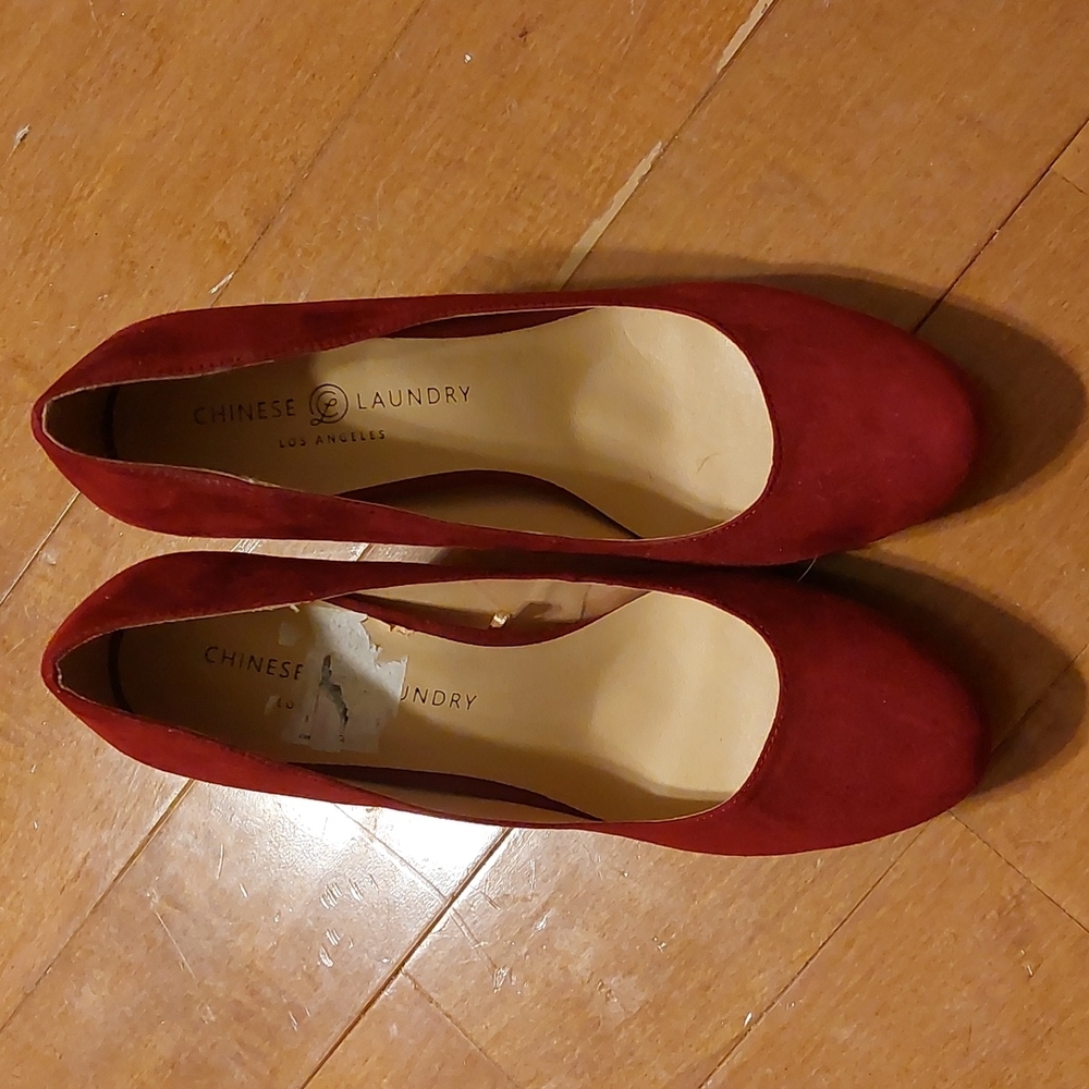 Brand New Chinese Laundry Platform Heels size 10 Burgundy Red